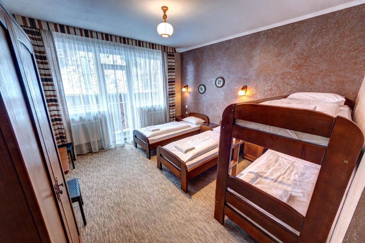 Hotel Gutsulia 布克维 外观 照片